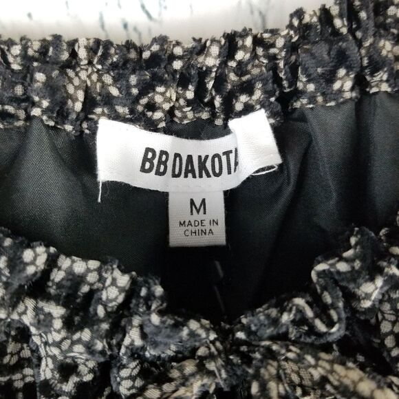 NWT. BB DAKOTA Juniors Burnout Off The Shouder. - Picture 4 of 8